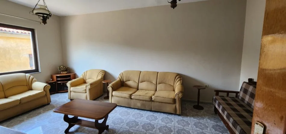 Tirane, Apartament 1+1 me qira Kati 2, 27 m² 390 € (Shkolla Partizani)