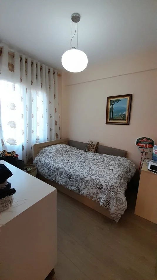 Tirane,  Apartament 1+1 me qira Kati 4, 89 m² 750 € (Mslym Shyri)
