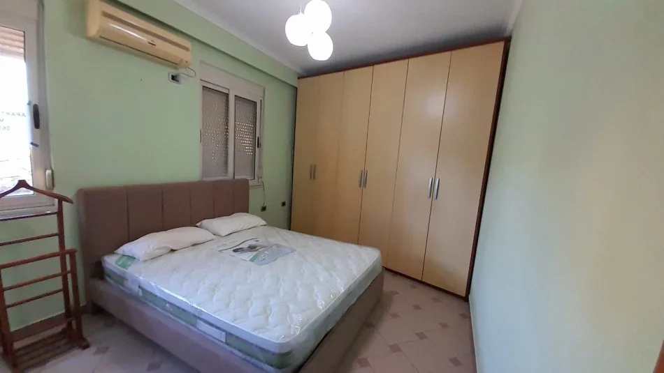 Tirane, Apartament 1+1 me qira Kati 2, 87 m² 600 €  Ministria Arsimit