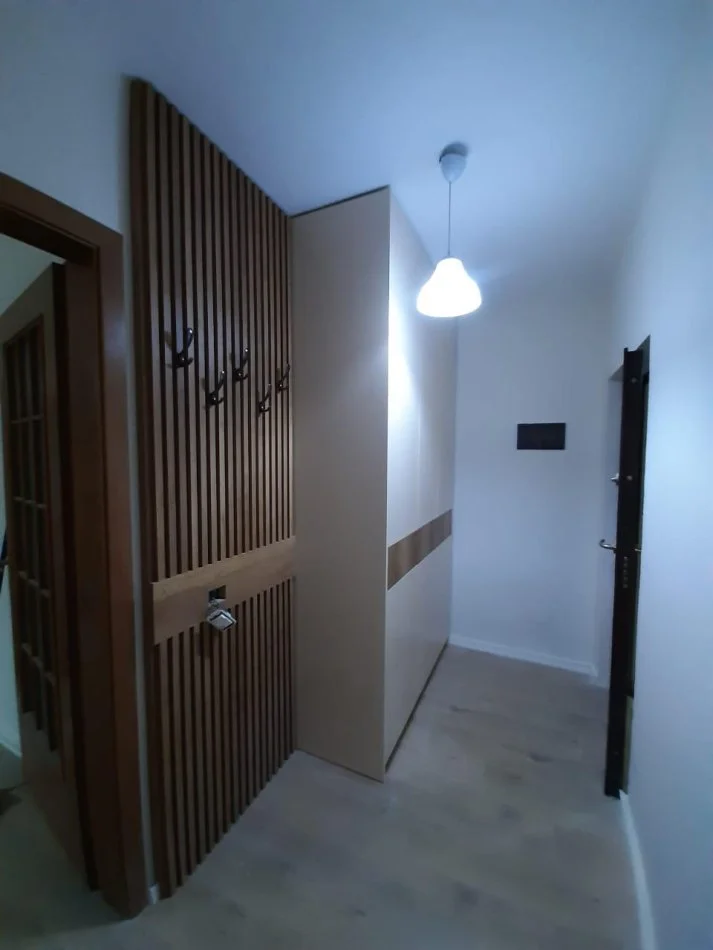 Tirane, shitet apartament 1+1+Ballkon Kati 2, 77 m² 208.000 € (rruga e bogdaneve)