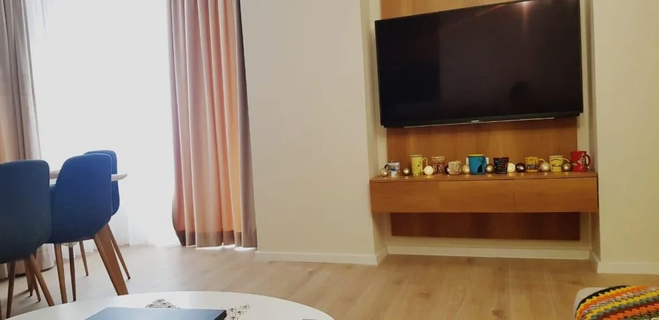 Tirane, shitet apartament 1+1+Ballkon Kati 2, 77 m² 208.000 € (rruga e bogdaneve)