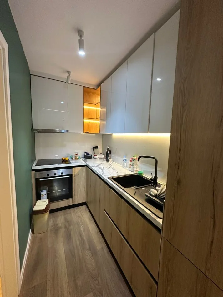 Tirane, shitet apartament 2+1+Ballkon Kati 2, 77 m² 160.000 € (kompleksi kontakt)