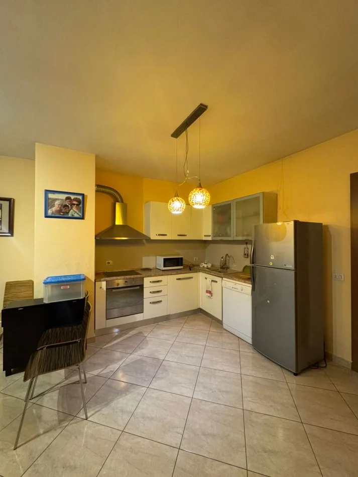 Tirane, jepet me qera apartament 1+1 Kati 6, 68 m² 600 € (ATSH)