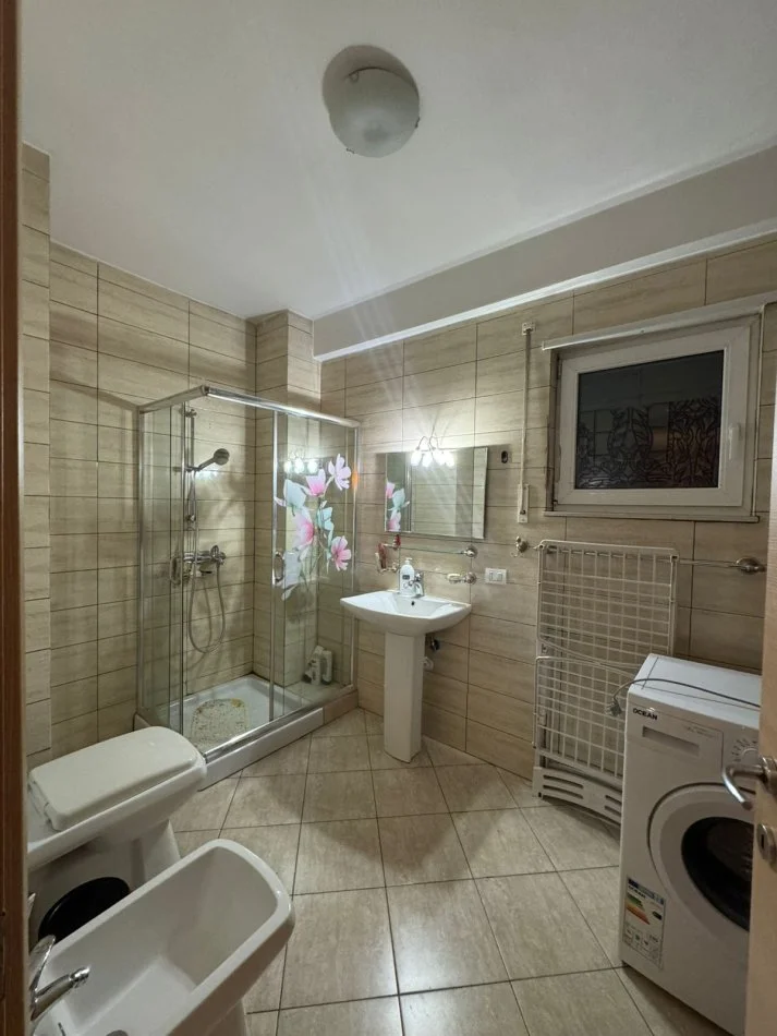 Tirane, jepet me qera apartament 1+1 Kati 6, 68 m² 600 € (ATSH)