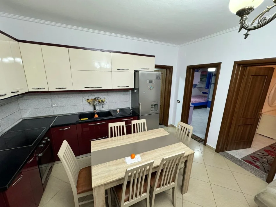 Tirane, jepet me qera Vile 1+1+Aneks+Ballkon Kati 2, 100 m² 500 € (Don Bosko)