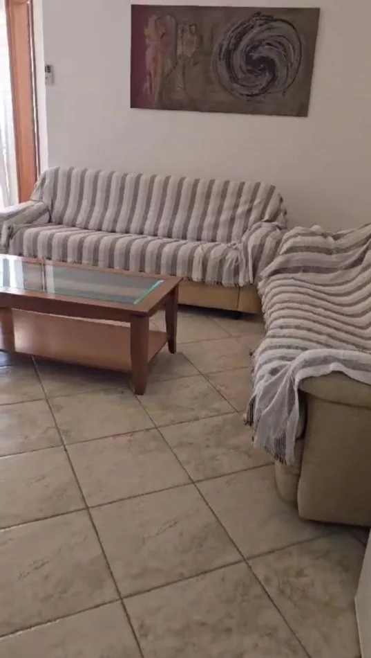 Durres, jepet me qera apartament Kati 5, 100 m² 650 € (Shkembi i Kavajes)