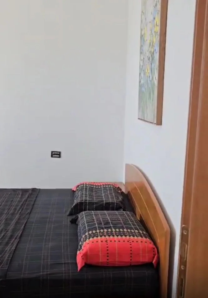 Durres, jepet me qera apartament Kati 5, 100 m² 650 € (Shkembi i Kavajes)