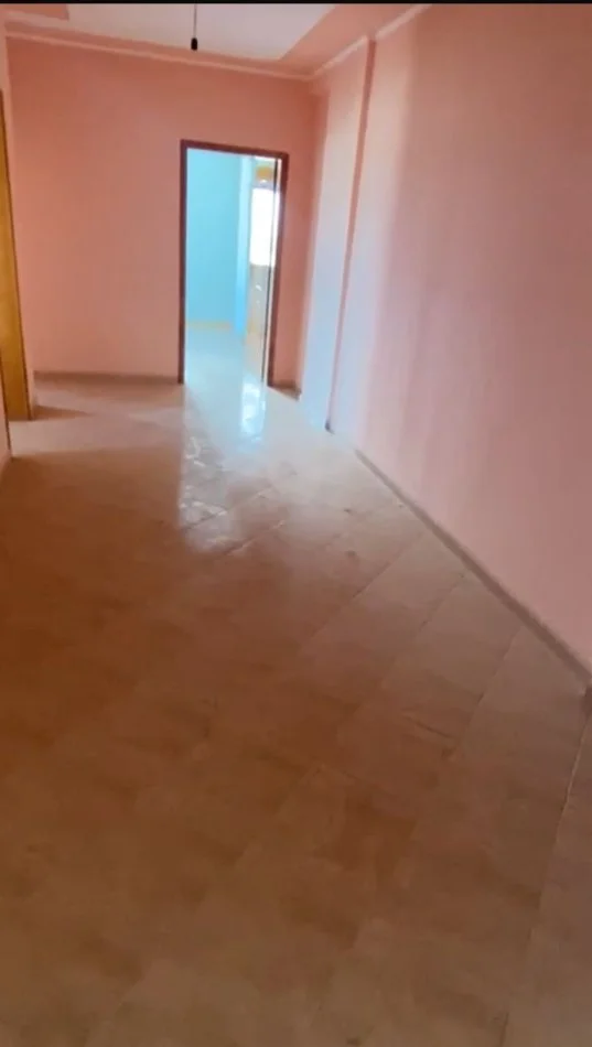 Durres, shitet apartament 2+1+Aneks+Ballkon Kati 4, 114 m² 114.000 € (Rruga Pavaresia)