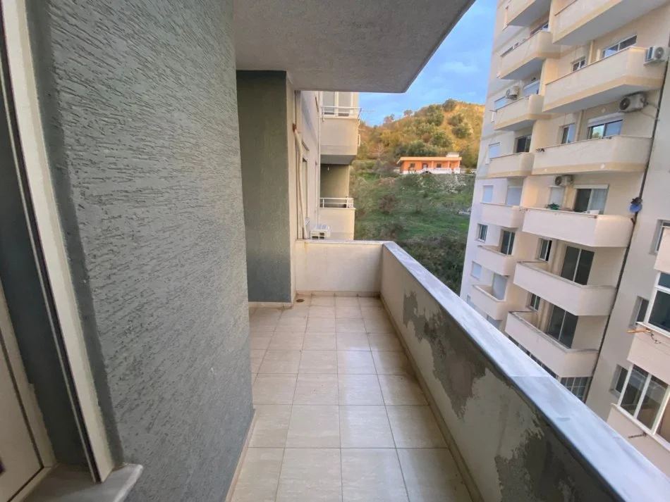 Durres, shitet apartament 1+1+Aneks+Ballkon Kati 4, 69 m² 75.000 € (Shkembi i Kavajes)