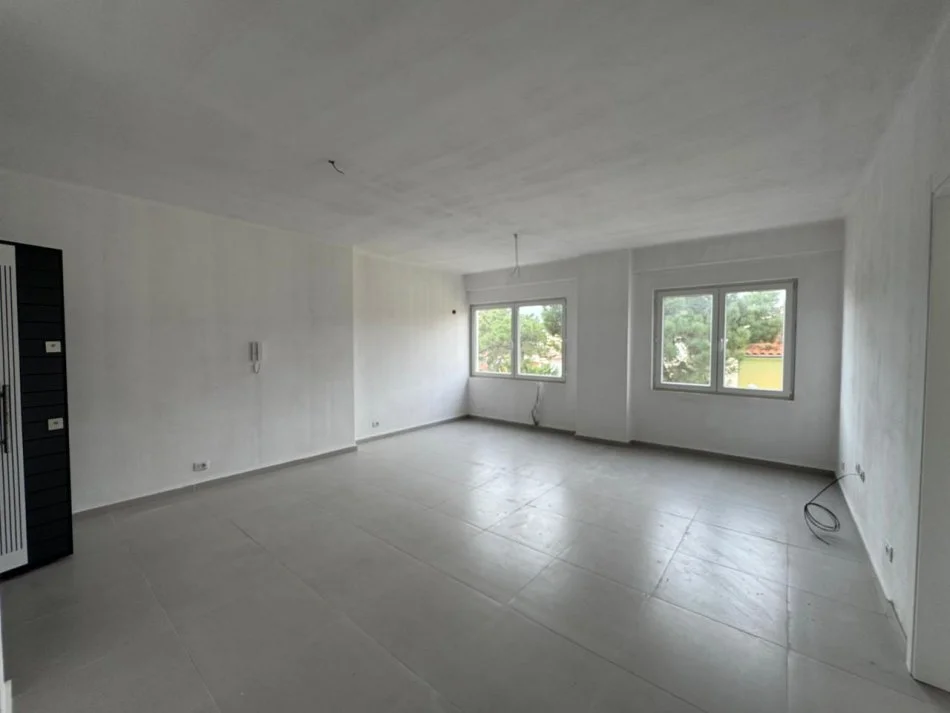 Durres, shitet apartament 1+1+Aneks+Ballkon Kati 3, 74 m² 111.000 € (GOLEM DURRES)