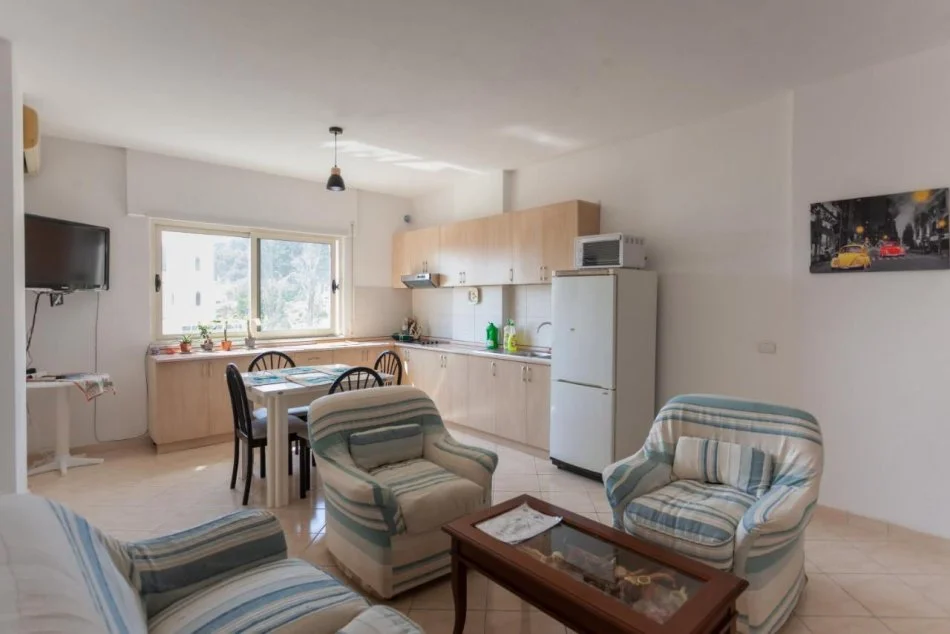 Durres, jepet me qera apartament 2+1+Aneks+Ballkon Kati 4, 120 m² 320 € (Vollga)