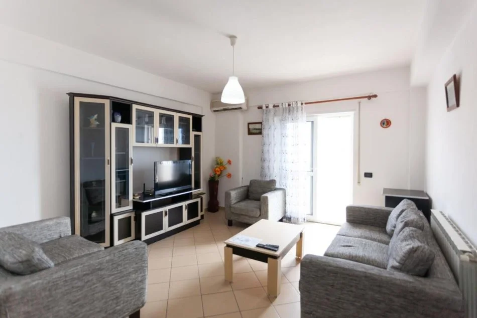Durres, jepet me qera apartament 2+1+Aneks+Ballkon , 90 m² 350 € (Vollga)