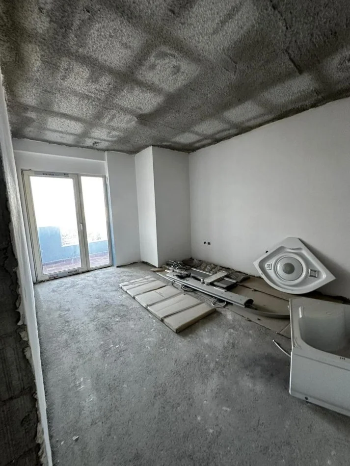 Elbasan, shitet apartament+verande | Penthouse 3+1+Aneks+Ballkon Kati 7, 200 m² 210.000 € (Stadiumi Elbasan Arena)