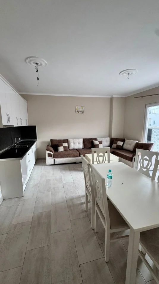 Durres, shitet apartament 1+1+Ballkon , 75 m² 75.000 € (Plazh Durres, Rruga Pavaresia)