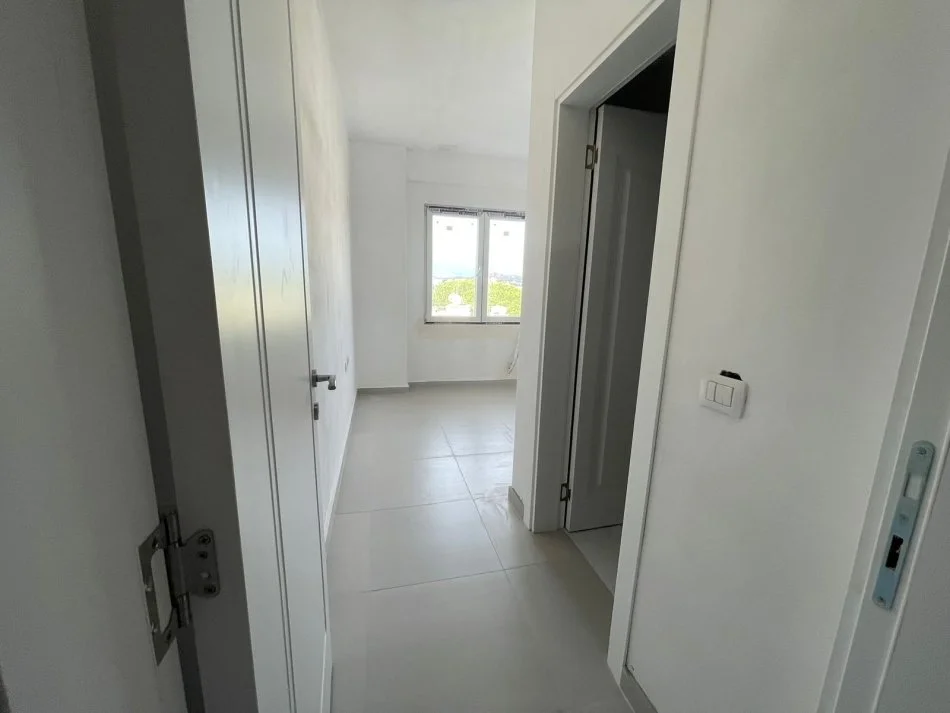 Durres, shitet apartament 2+1+Aneks+Ballkon Kati 4, 94 m² 141.000 € (GOLEM DURRES)