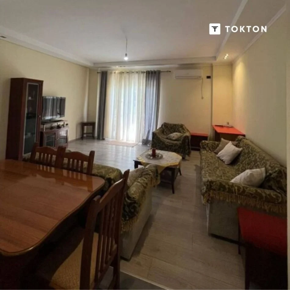 Tirane, jepet me qera apartament 2+1 Kati 2, 106 m² 300 € 