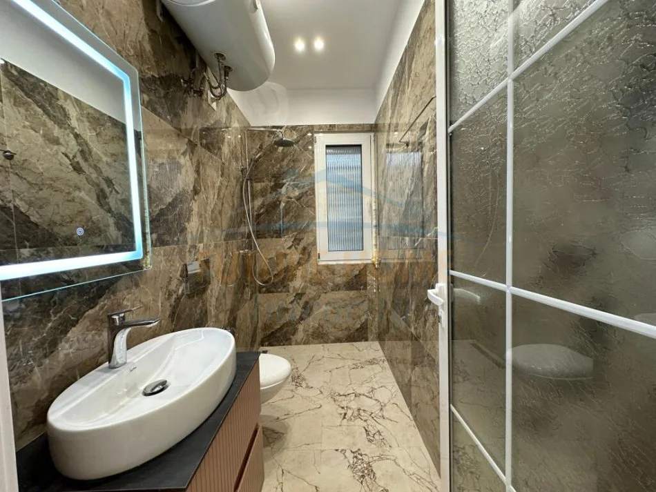 Tirane, shitet apartament 1+1 Kati 4, 55 m² 135.000 € (RRUGA E DURESIT TIRANE)