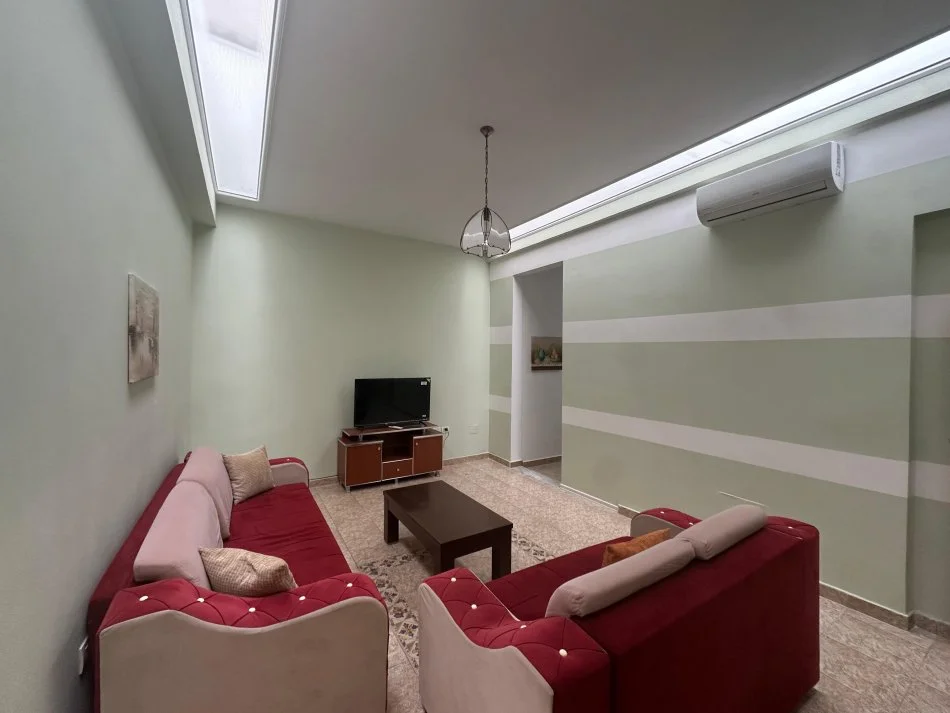 Durres, jepet me qera apartament Kati 2, 70 m² 300 € (Pranvera, Durres)