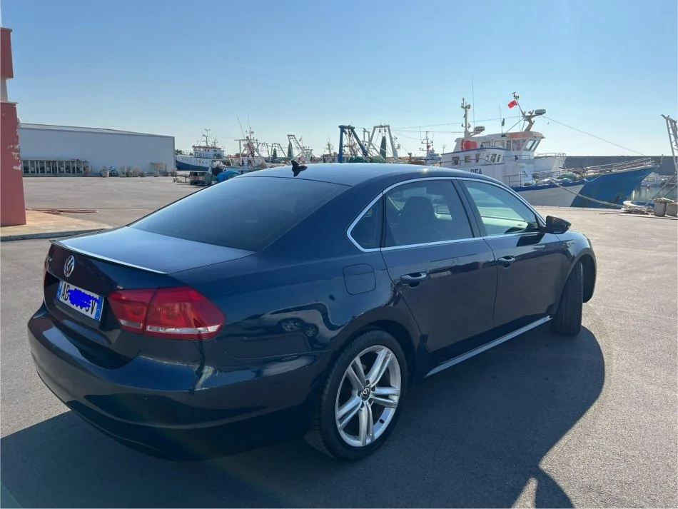 Durres, shitet makine Volkswagen Benzin+Gaz, blu automatik Klima 270.000 km 7.300 €