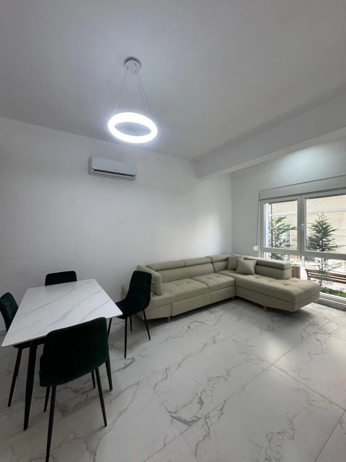 Tirane, jepet me qera apartament 1+1 Kati 2, 70 m² 450 € (Astir)