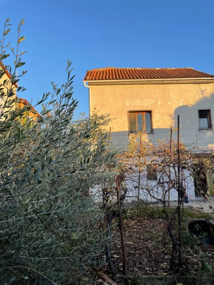 Tirane, shes Vile , 120.000 €