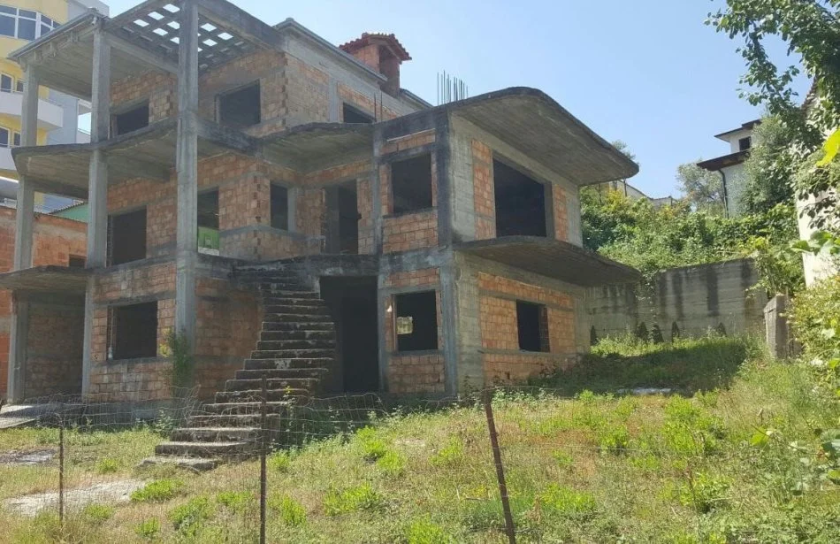 Tirane, shes Vile , 250.000 €