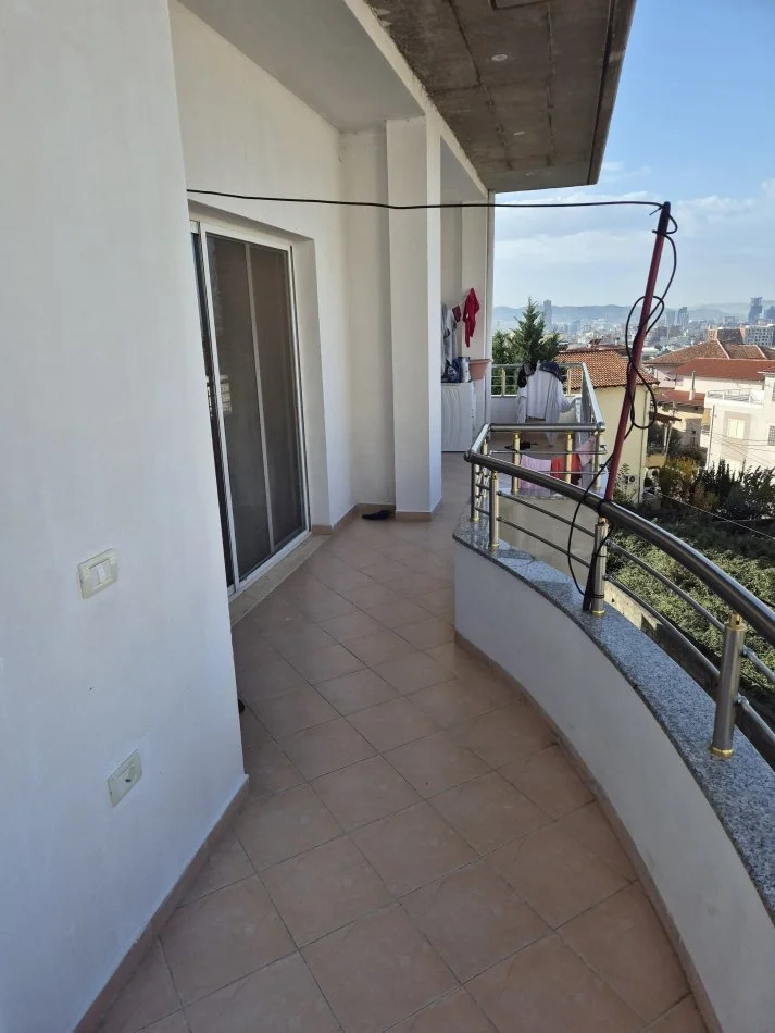 Tirane, Apartament 2+1 me qira Kati 2, 74 m² 400 € (Kodra e Priftit)