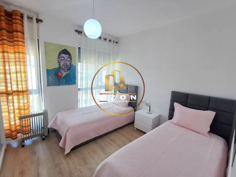 Shitet apartament 2+1+2 tek Kompleksi Mangalem , Ali Demi!