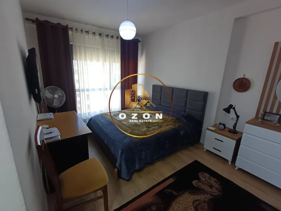 Shitet apartament 2+1+2 tek Kompleksi Mangalem , Ali Demi!