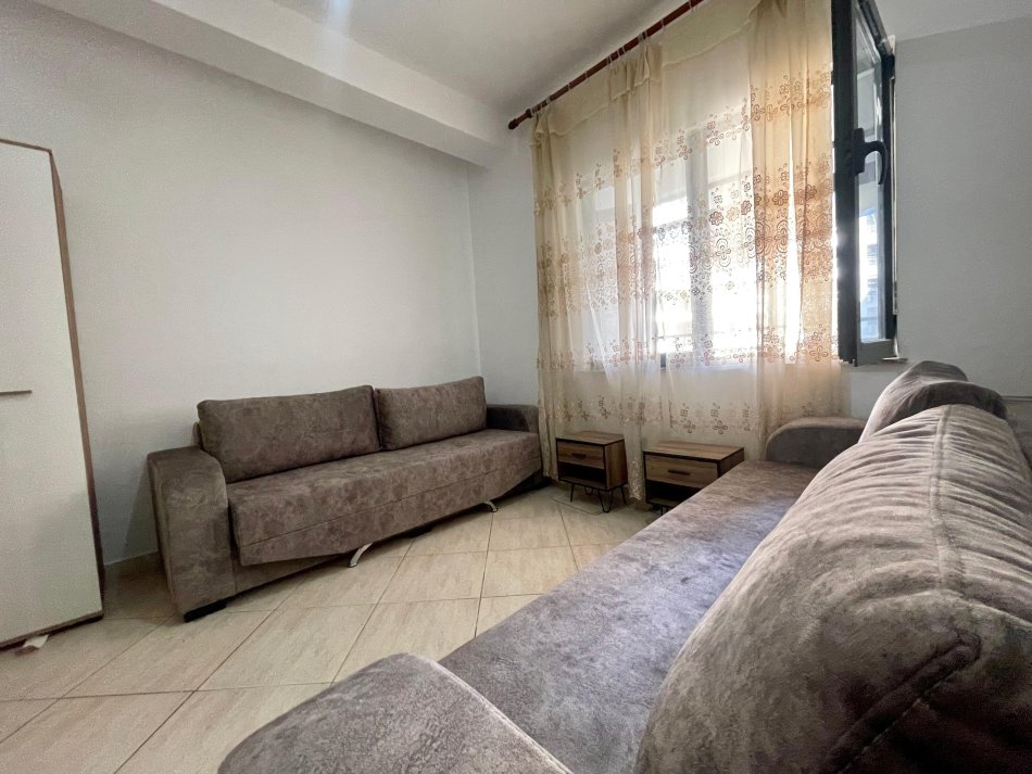 Tirane, shitet apartament 2+1+Aneks+Ballkon Kati 4, 116 m² 210.000 € (Stacioni i Trenit)
