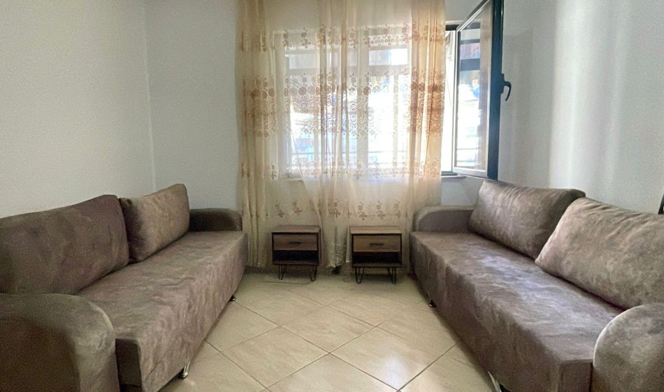 Tirane, shitet apartament 2+1+Aneks+Ballkon Kati 4, 116 m² 210.000 € (Stacioni i Trenit)