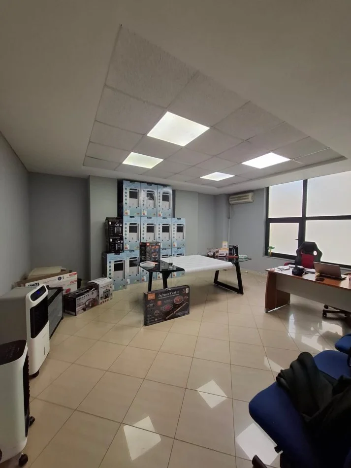 Tirane, jepet me qera Kati 1, 80 m² 500 € (selvia)