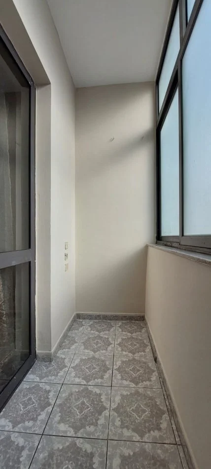 Tirane, Apartament 1+1per qira  Kati 2, 67 m² 450 € (Shkolla Partizani)