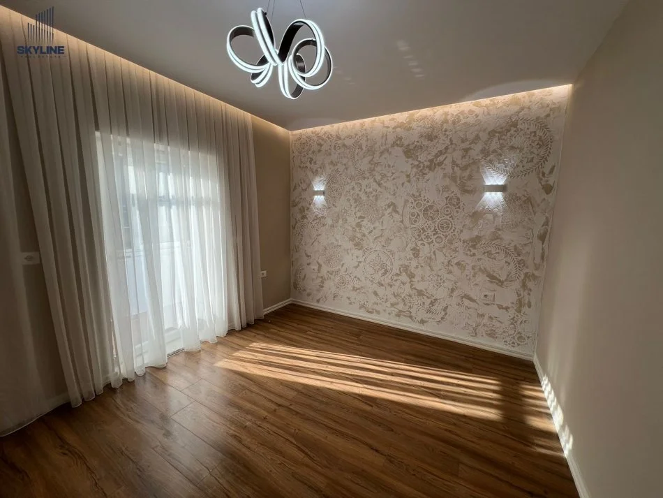 Tirane, shitet apartament 1+1+Ballkon Kati 4, 49 m² 125.000 € (Rruga Durresit)