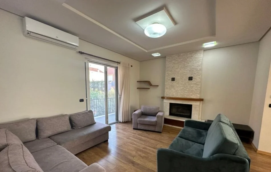 Tirane, jepet me qera Vile , 2.000 € 