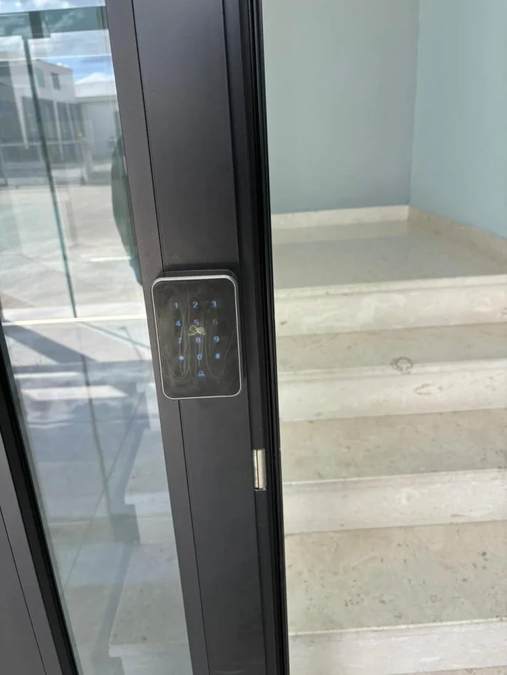 jepet me qera , 11.002 m² 5.000 € (vore)