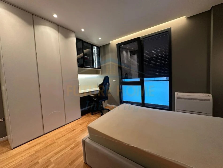 Tirane, jap me qera apartament 3+1 Kati 2, 151 m² 2.300 € (TEG)