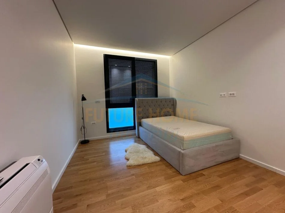 Tirane, jap me qera apartament 3+1 Kati 2, 151 m² 2.300 € (TEG)