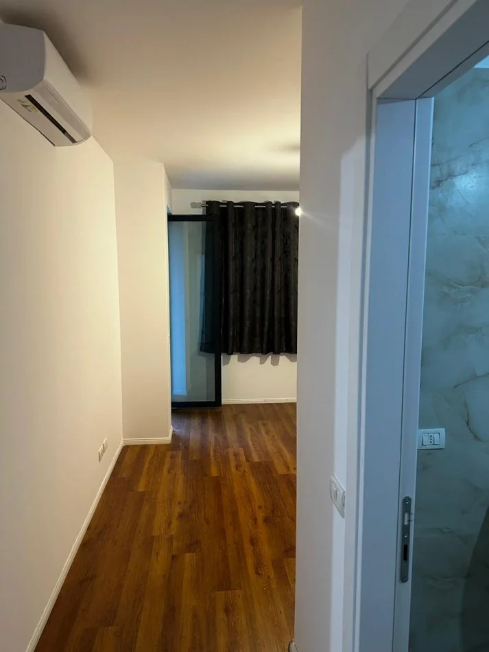 Tirane, jap me qera apartament 2+1+Ballkon Kati 3, 113 m² 500 € (astir)
