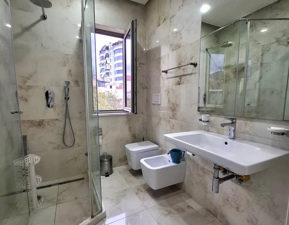 JEPET ME QERA: 3+1+Ballkon Kati 2, 114 m² 800 €/MUAJ**** ( 📍 Tregu Elektrik - Mihal Grameno)