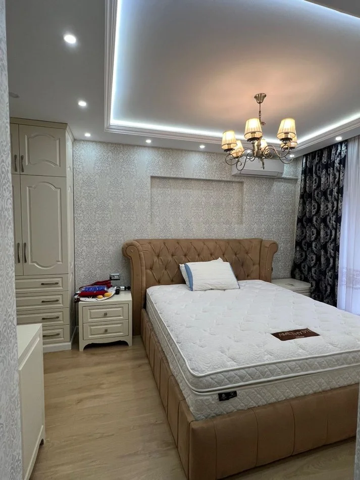 Tirane, jepet me qera apartament 2+1+Ballkon Kati 2, 107 m² 500 € (loni Ligori)