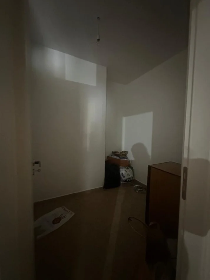 Tirane, jap me qera apartament 3+1+Aneks+Ballkon Kati 4, 150 m² 1.000 € (Ambasadori)