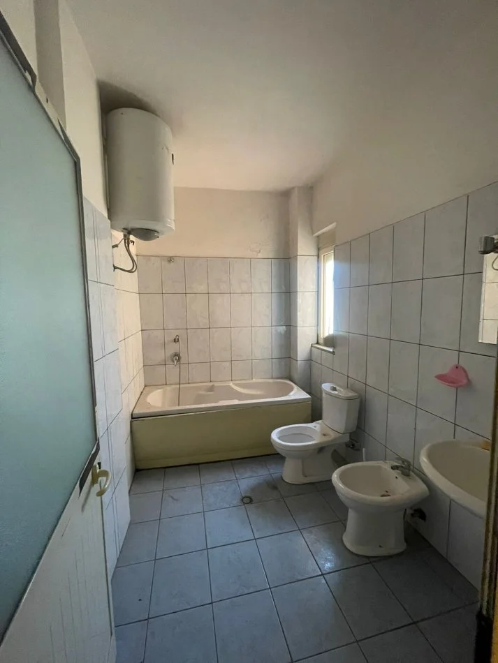 Durres, shitet apartament 2+1+Aneks+Ballkon Kati 7, 104 m² 87.000 € (Ish Rajoni)