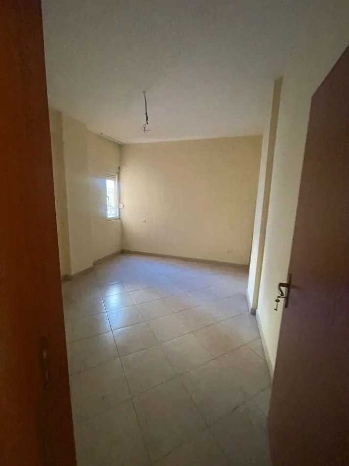 Durres, shitet apartament 2+1+Aneks+Ballkon Kati 7, 104 m² 87.000 € (Ish Rajoni)