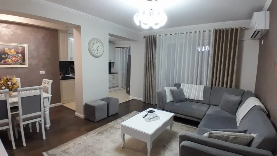 Tirane, Apartament 2+1 per shitje Kati 4, 114 m² 280.000 € (Rruga e Dibres)