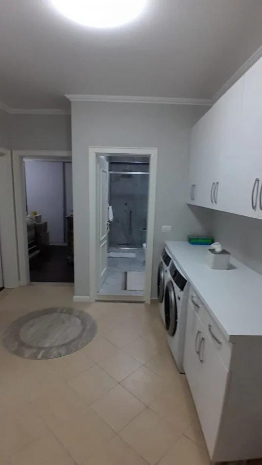 Tirane, Apartament 2+1 per shitje Kati 4, 114 m² 280.000 € (Rruga e Dibres)