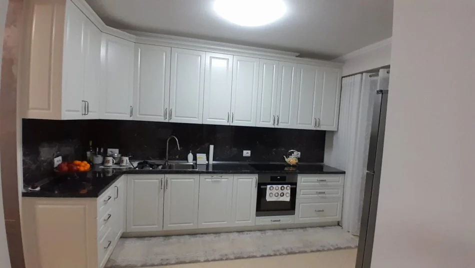 Tirane, Apartament 2+1 per shitje Kati 4, 114 m² 280.000 € (Rruga e Dibres)