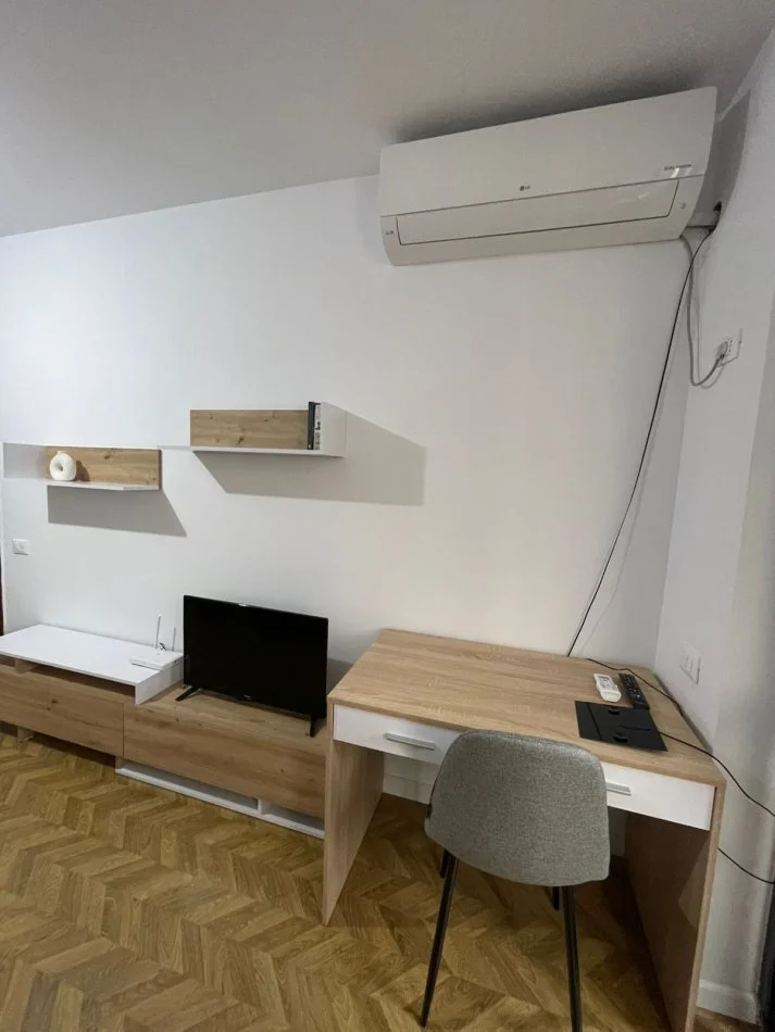 Tirane, jepet me qera garsonier 1+1 Kati 2, 40 m² 500 € (bllok)