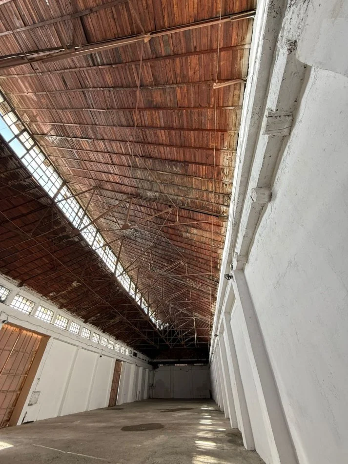 Durres, jepet me qera ambjent biznesi , 700 m² 1.200 € (Shkozet)