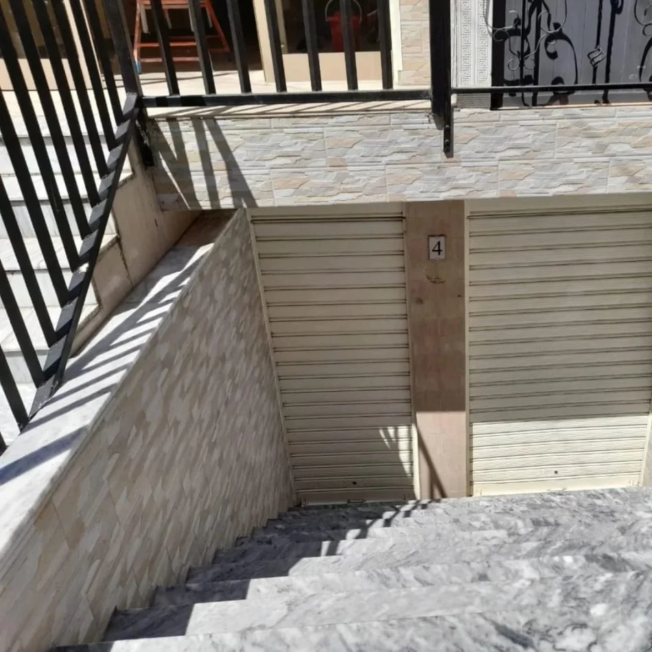 Tirane, shes dyqan Kati 0, 124 m² 169.000 € (Vasil Shanto Rruga Viktor eftemiu)